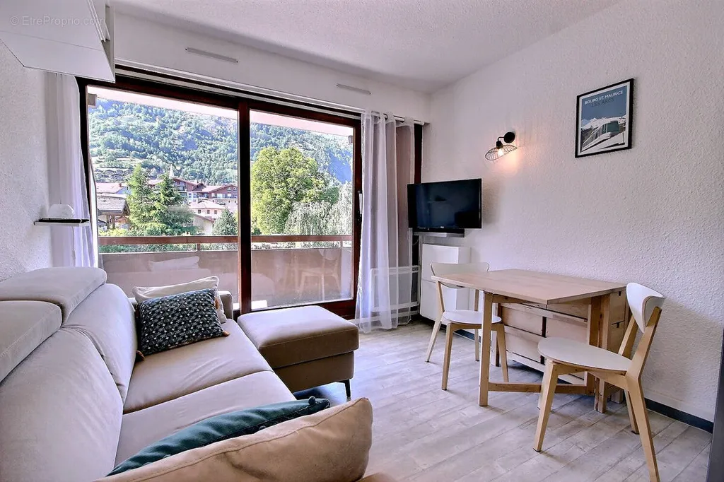 Elutuba - Renovated Studio with Balcony in Bourg St Maurice
