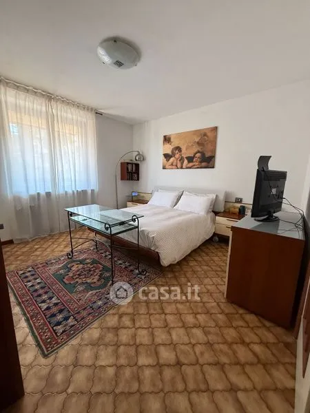 Magamistoad - Two-Level Lake View Apartment in Buguggiate