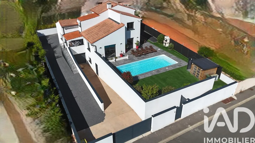 Õhuvaade - Renovated Villa with Pool in Portiragnes