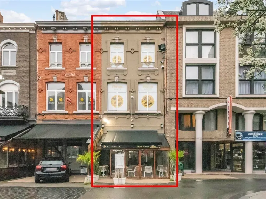 Extérieur - Commerce avec appartement à Hasselt