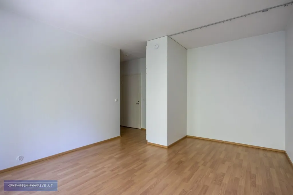 Toad - Top-Floor Studio with Glazed Balcony in Voisalmi