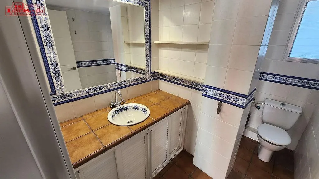 Salles de bain - Bright Apartment with Terrace in Triana West