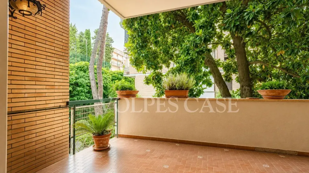 Terrasse - Triplex with Terrace in Camilluccia, Rome