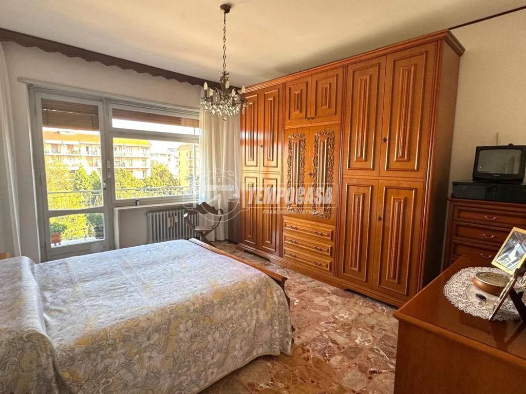 Magamistoad - Rearranged Apartment with Balcony in Collegno