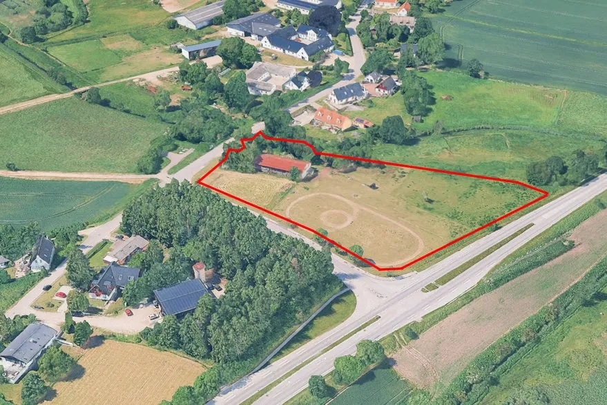 Vue aérienne - Commercial Plot near Værløse Airfield