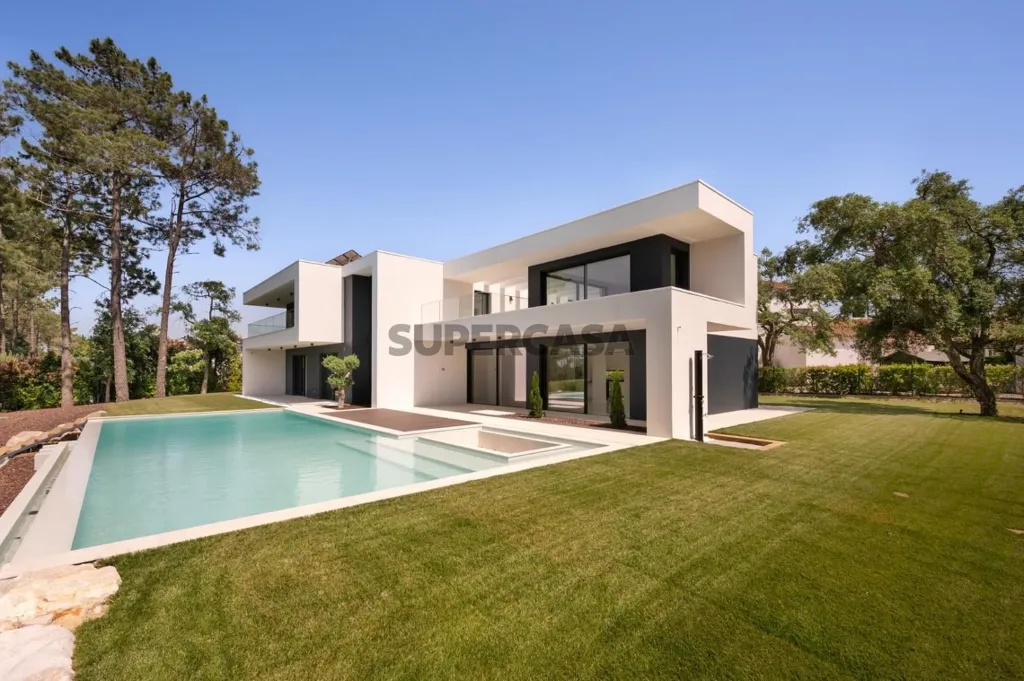 Bassein - Contemporary Villa with Golf View in Sesimbra
