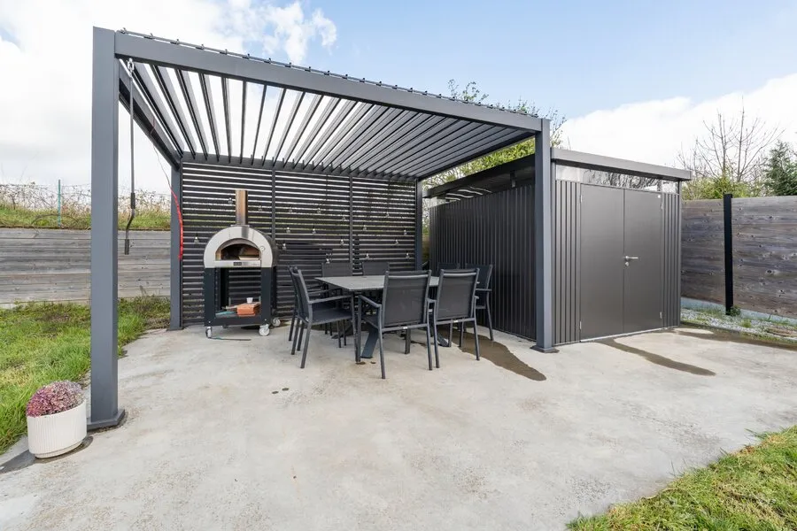 Terrace - Renovated House with Workshop and Garden