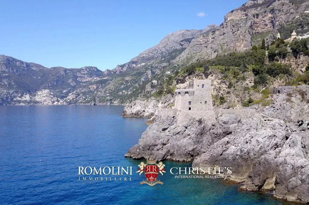 Välivaade - Waterfront Villa with Sea Access on Amalfi Coast