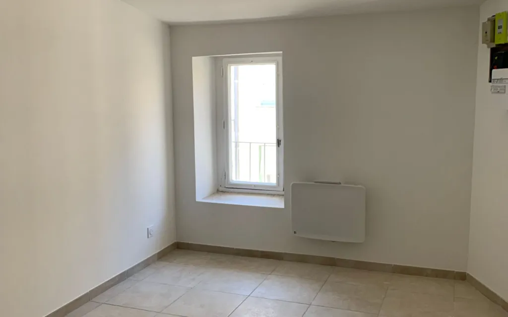 Toad - Studio with Balcony in Nîmes Centre