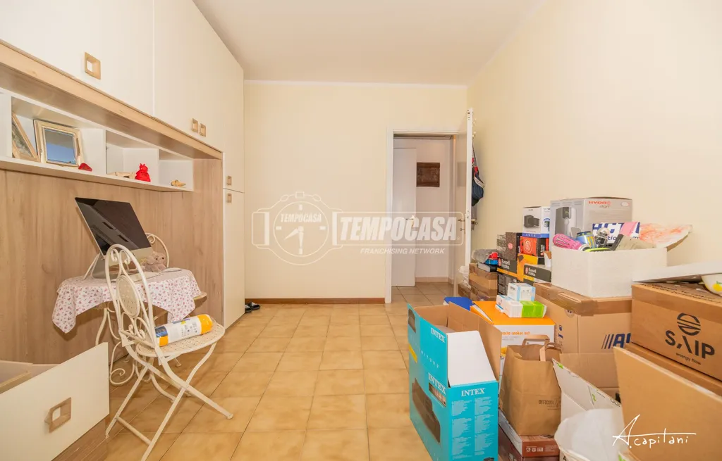 Kabinet - Bright Trilocale with Balcony in Modena