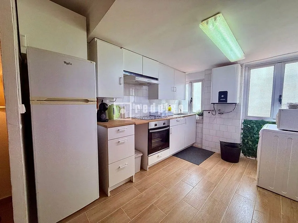 Cuisine - Furnished Flat with Balcony in El Botànic, Valencia