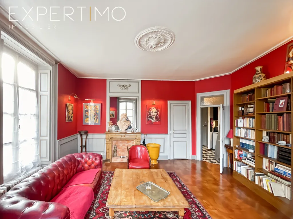 Living Room - 2-Bedroom Apartment in Rennes Arsenal