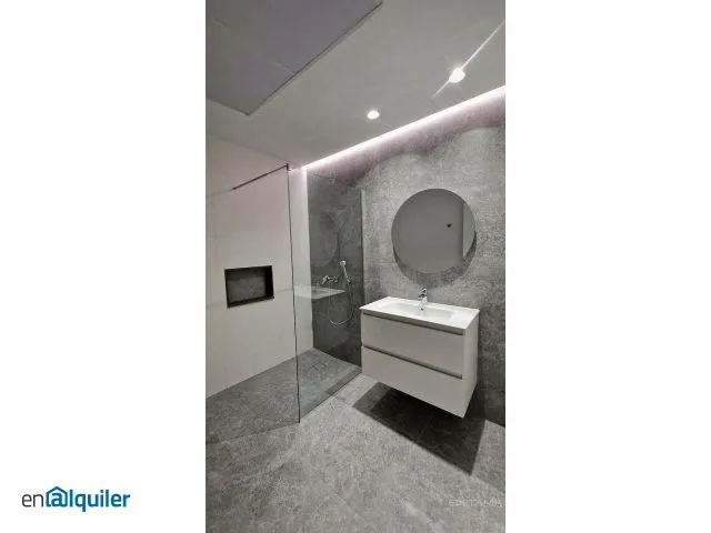 Salles de bain - Newly Finished Flat with A/C in Vinalesa