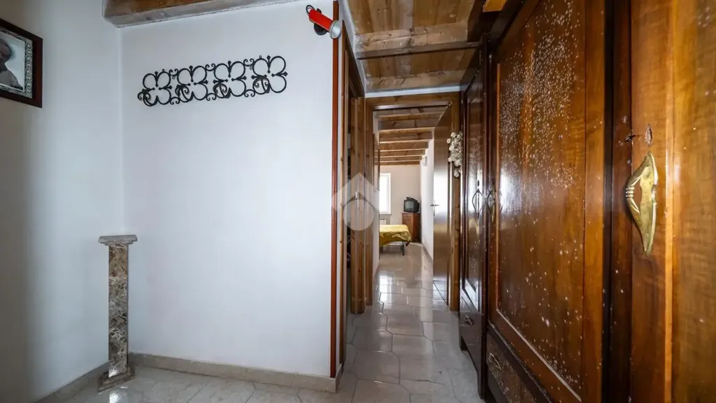 hallway_entrance