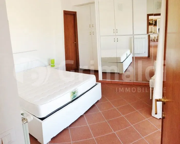 Chambres - Panoramic Attico with Double Exposure in Rome