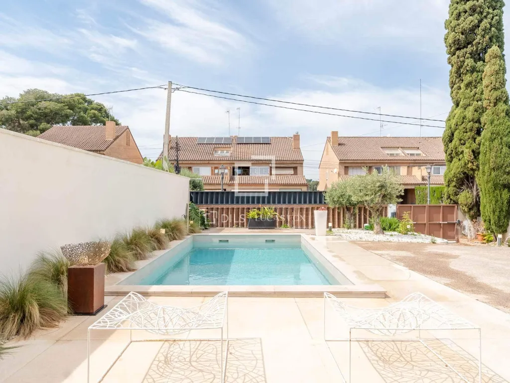Bassein - Renovated House with Pool in Burjassot