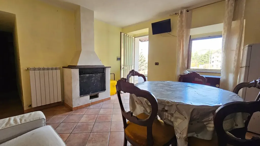 Salle à manger - Terraced House with Garden in L'Aquila