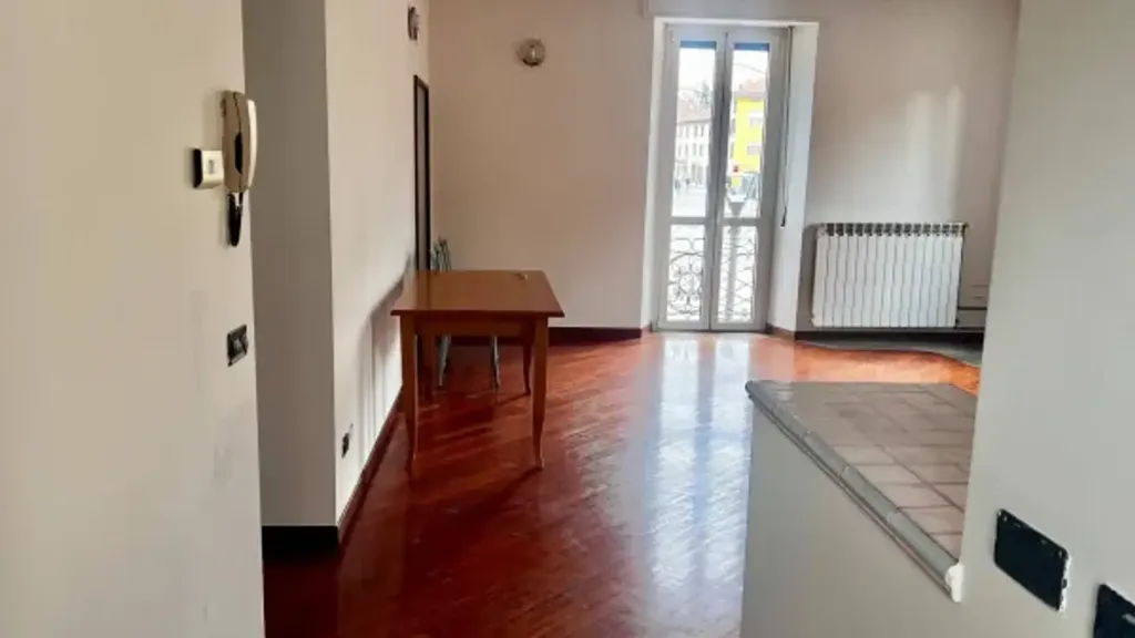 Séjour - Trilocale with Balcony in Romano di Lombardia