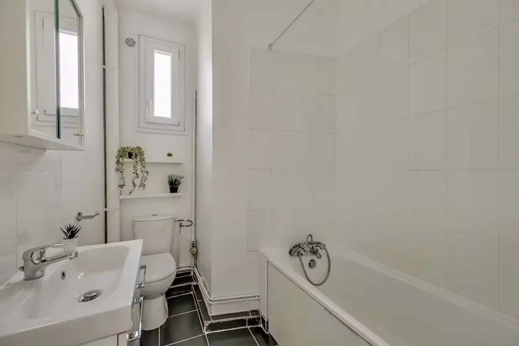 Salles de bain - Appartement 1 pièces à Gentilly