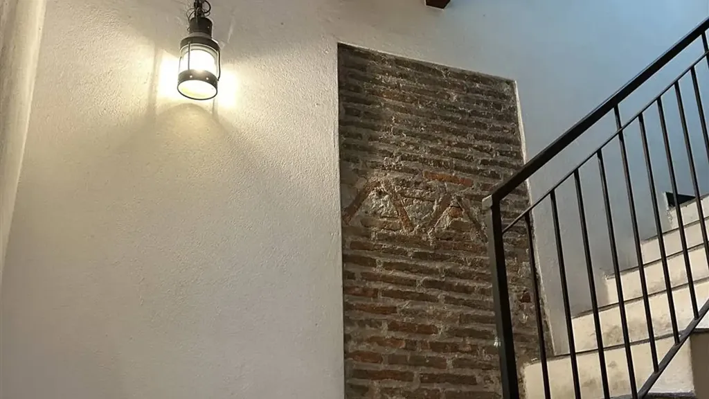 Rooms - Trilocale with Balcony in Noli Historic Centre