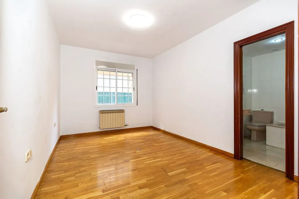 Pièces - Apartment with Terrace in Sant Just Desvern