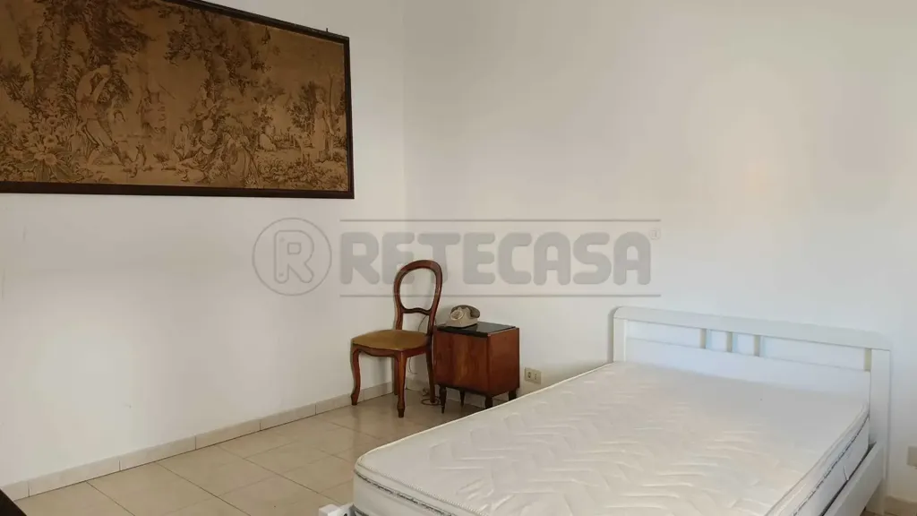 Chambres - Rear-Facing Apartment with Terrace in Ladispoli