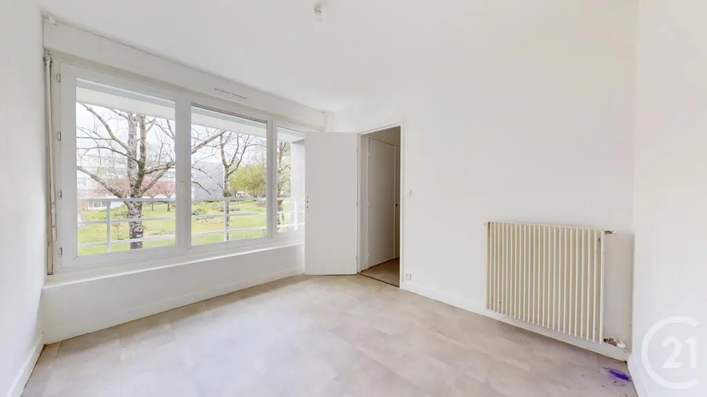 Stanze - 4-Piece Flat with Balcony in Saint-Herblain