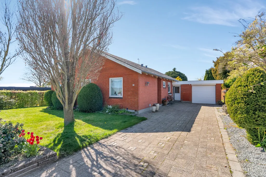 Välivaade - Villa with Garden and High Lofted Cellar in Faaborg
