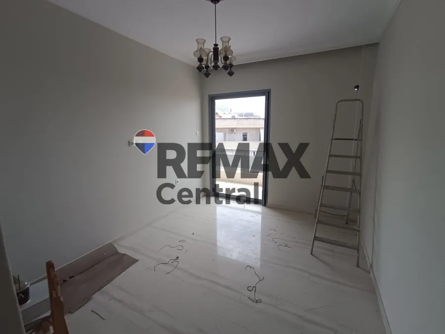 Pièces - Office for Rent with Solar Heating in Halandri