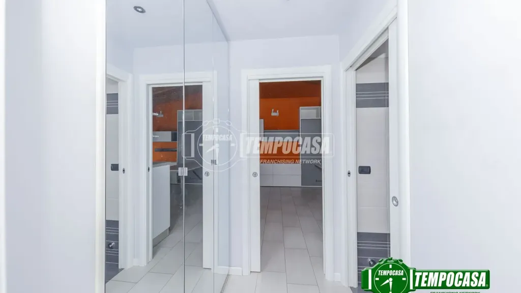 hallway_entrance