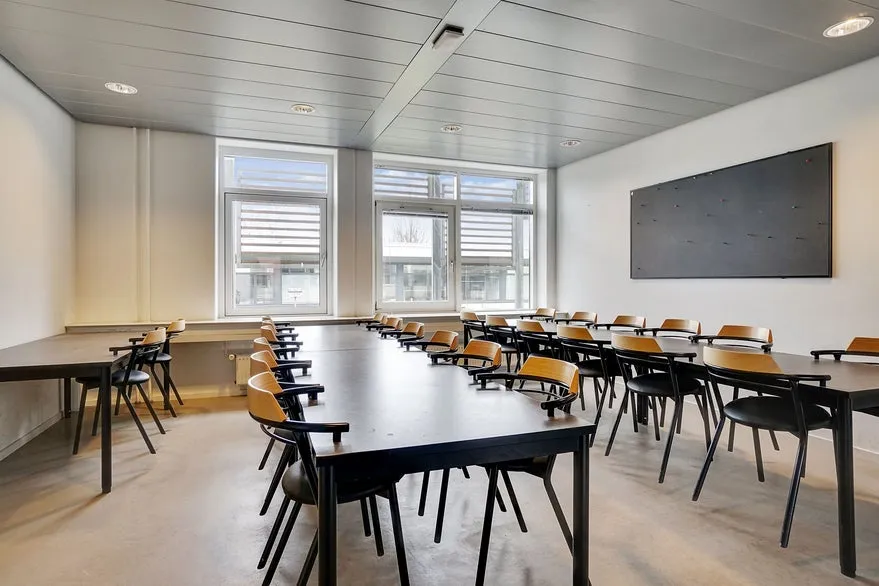 Salle à manger - Office Building with Storage in Rødovre