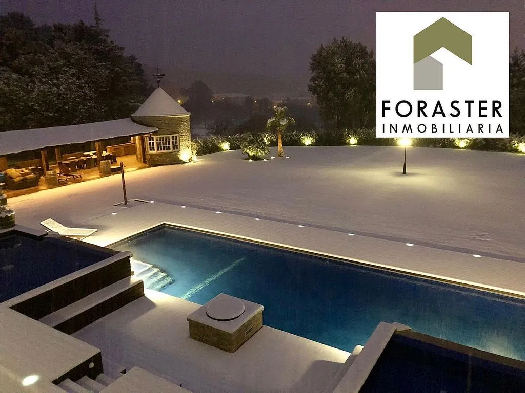 Piscine - Chalet with Pool and Terrace in Loiu