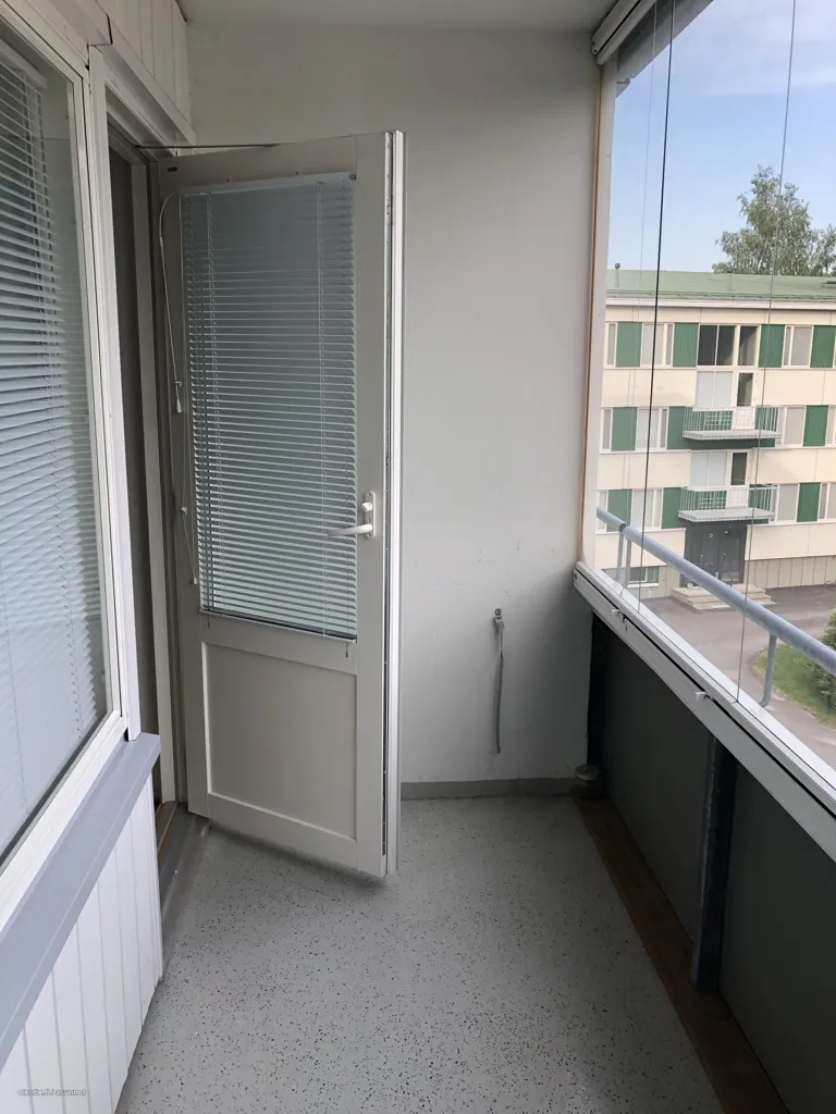 Balcon - Bright Apartment with Balcony in Heinola