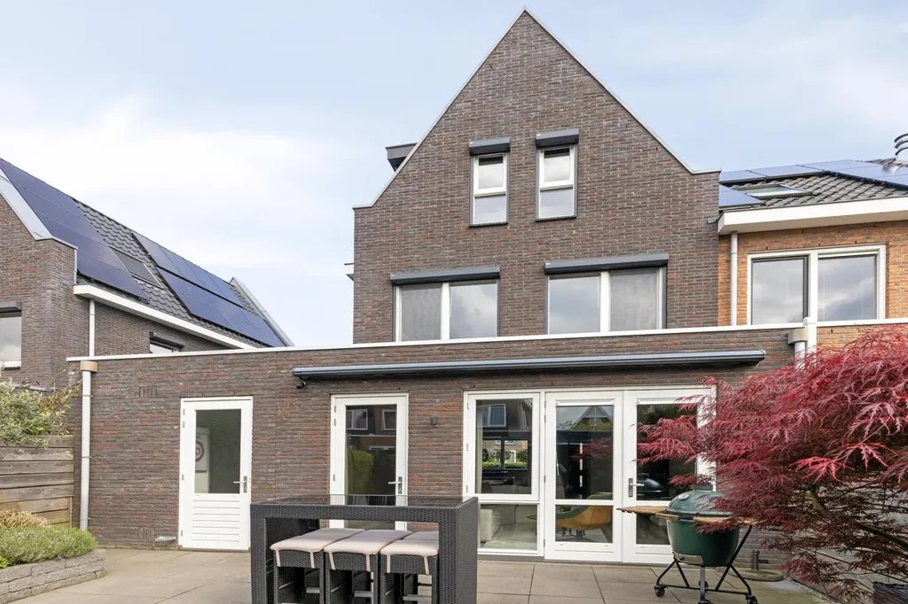 Välivaade - Modern Corner House with Garage in Woudenberg