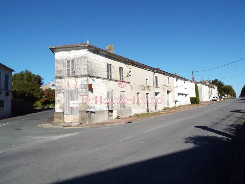 Extérieur - Maison avec Ateliers et Jardin à Saint-Fort-sur-Gironde