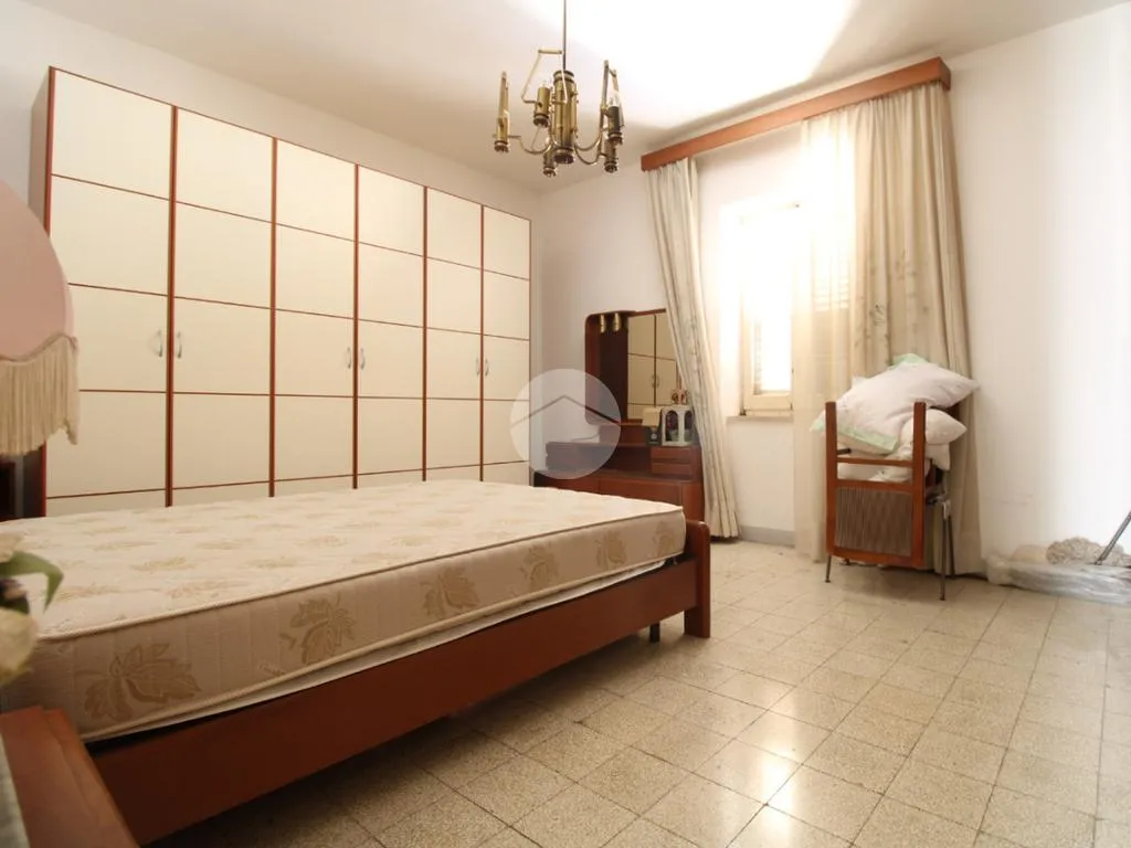 Magamistoad - Three-Bedroom Flat with Veranda in Trapani