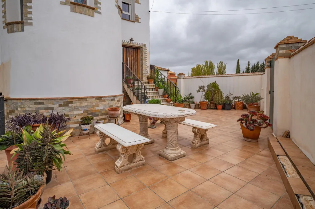 Aed - Chalet with Pool and Terrace in Otura