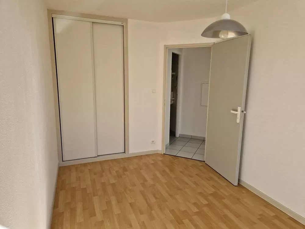 Toad - Bright 2-Bedroom Apartment in Neufchâteau