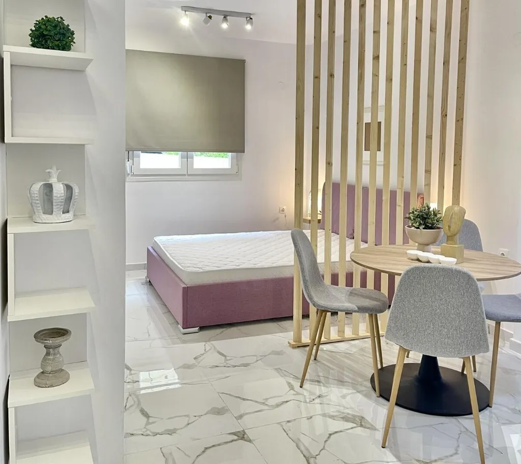 Söögituba - Flat with Interior Layout in Thessaloniki