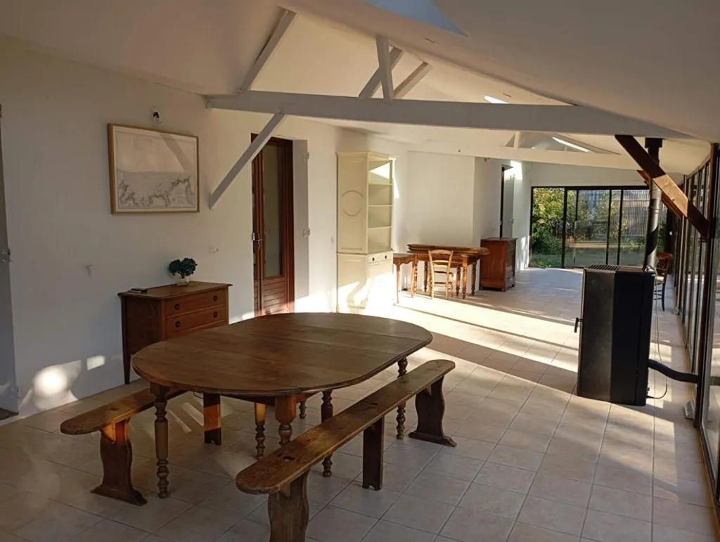 Salle à manger - Maison Entièrement Rénovée avec Jardin à Château-Thébaud