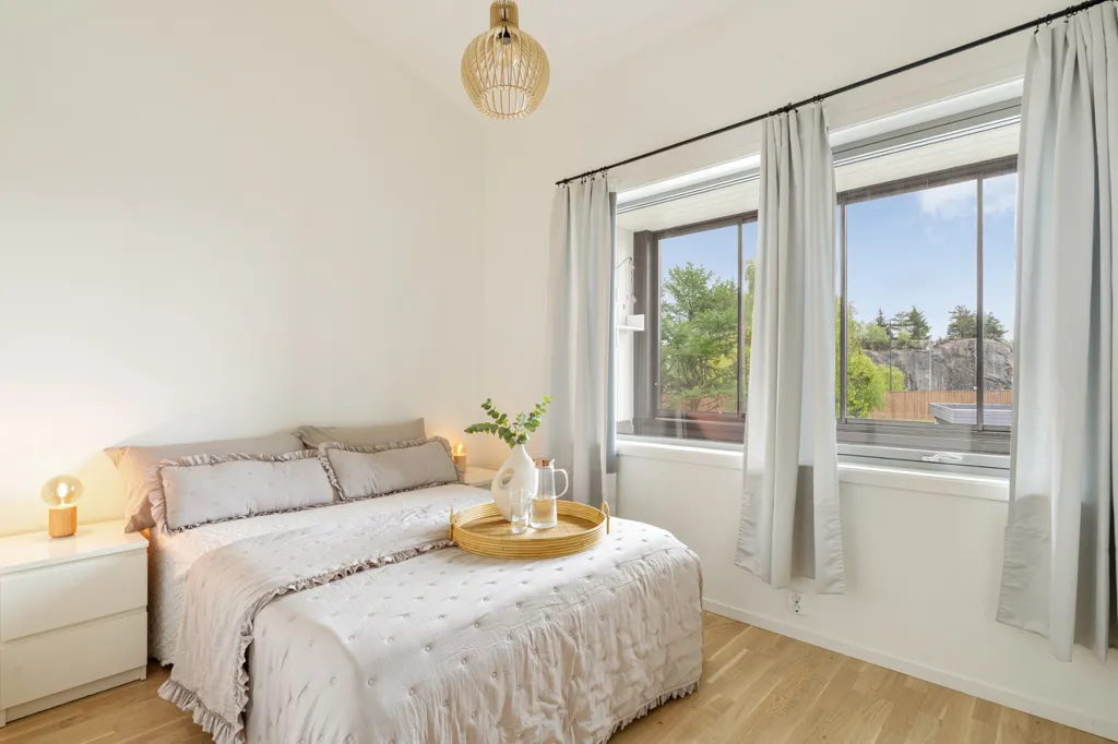 Chambres - Modern 2-Bedroom Flat with Balcony in Sola