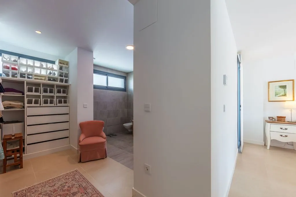 Pièces - Contemporary Villa with Sea View in La Duquesa
