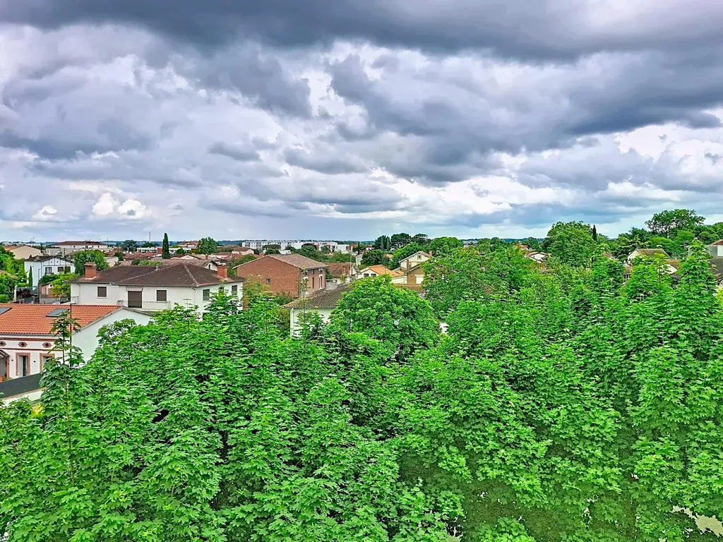 Õhuvaade - Third Floor Flat with Balcony in Toulouse