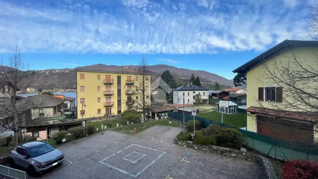 Jardin - Renovated Flat with Balcony in Porto Ceresio