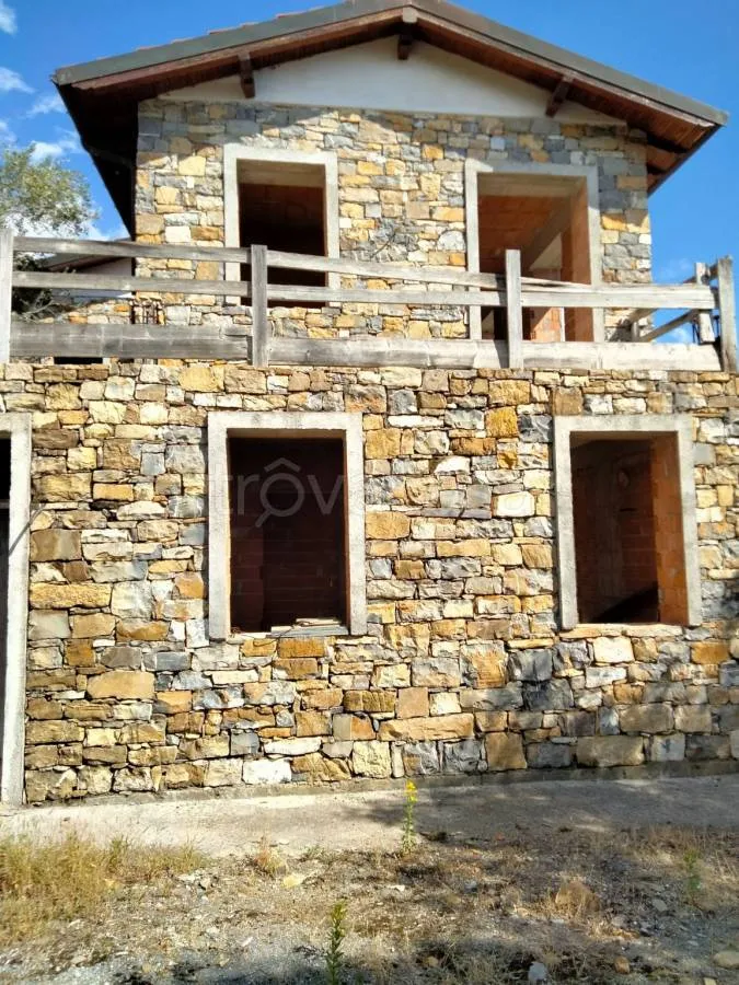Välivaade - Rustic Villa with Olive Grove in Diano San Pietro