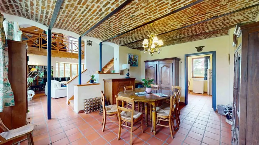 Söögituba - Renovated House with Two Units in Orbais