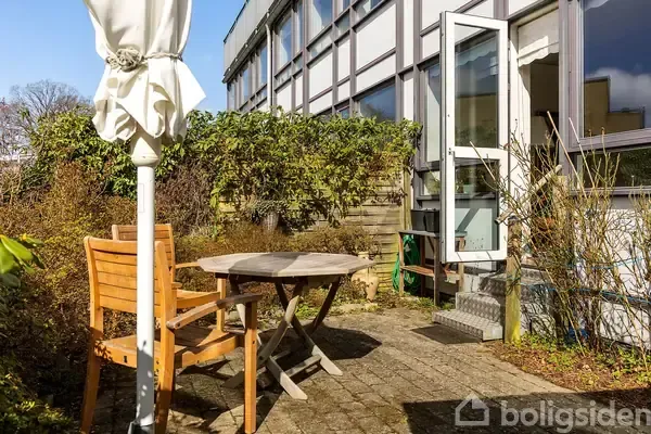 Terrass - Apartment with Terrace in Hillerød