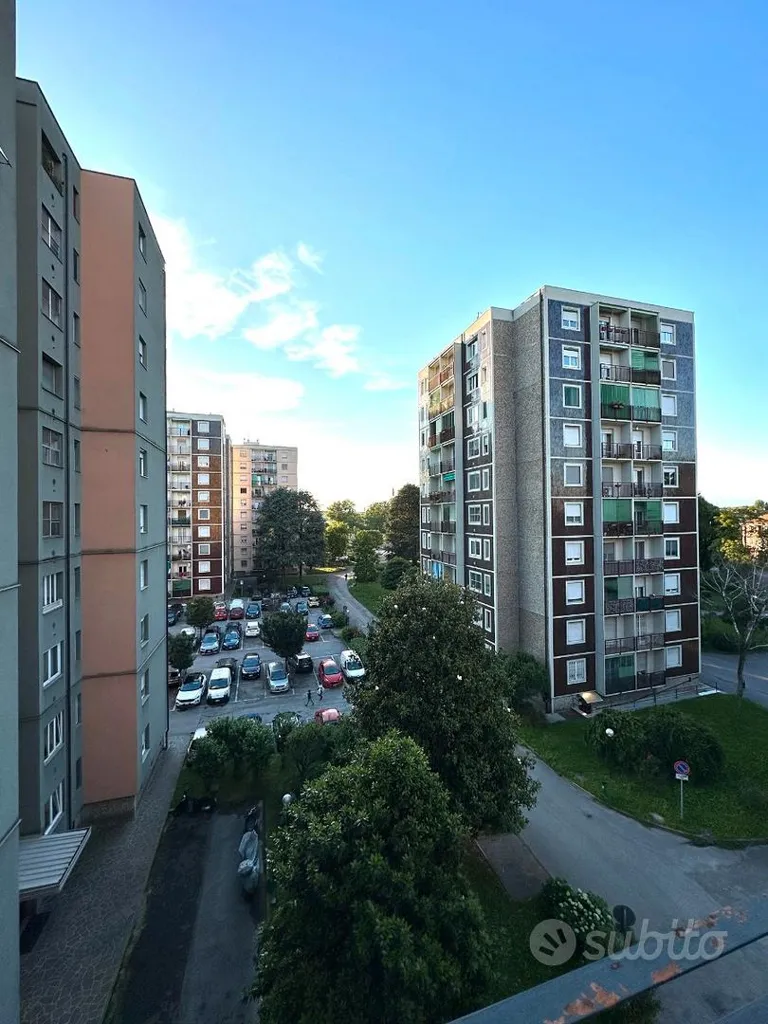 Balcon - Single Room in Renovated Triplex, Affori/Bovisa