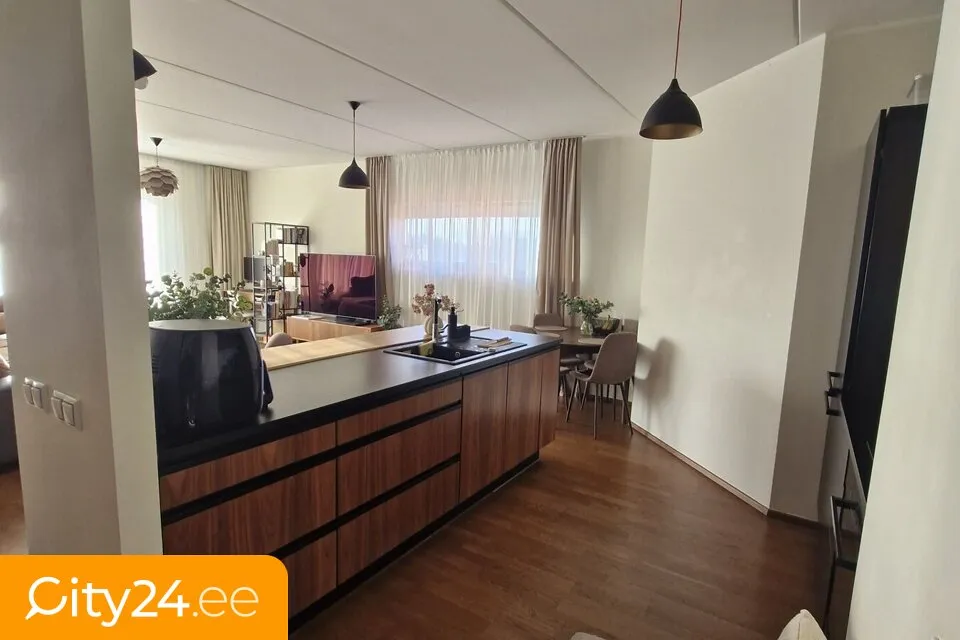 Cuisine - Newly Decorated Flat with Balcony in Mustamäe