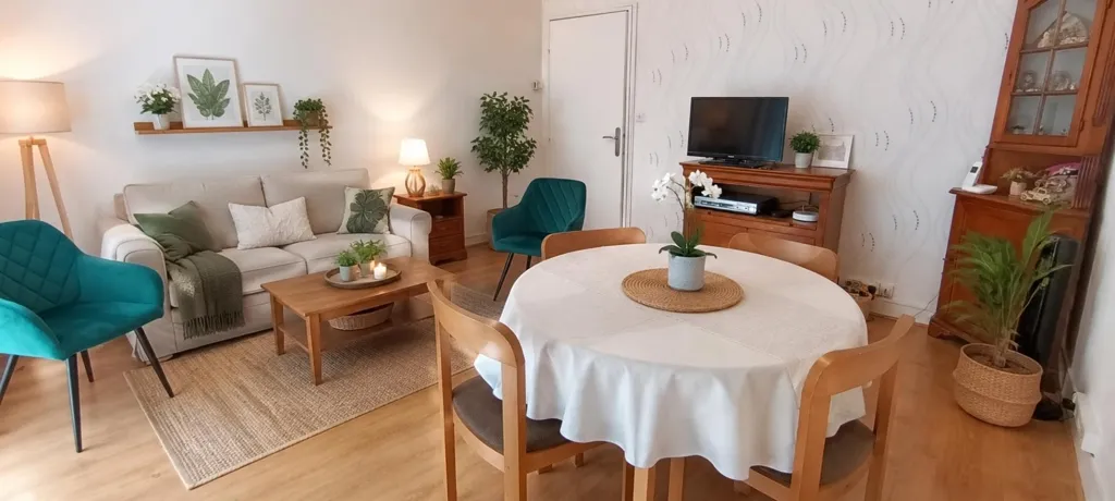 Séjour - Appartement 4 Pièces avec Balcon à Limeil-Brevannes